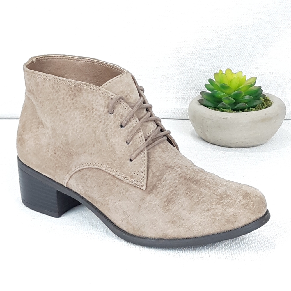 WHITE MOUNTAIN SENECA ANKLE BOOTS